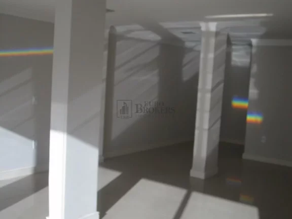 Imagem Sala comercial térrea no centro com garagem.