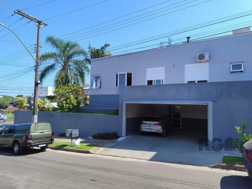 Imagem Casa de 3 dormitórios no bairro Mário Quintana