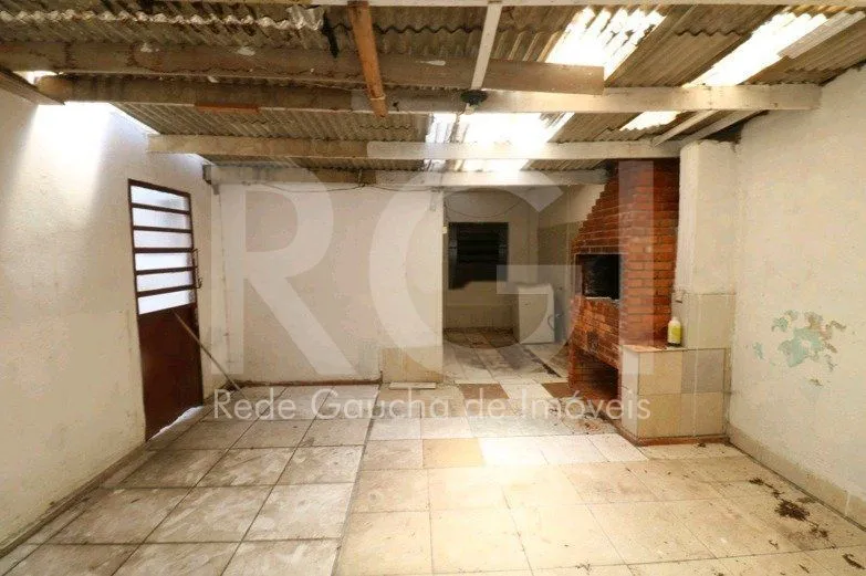 Imagem Casa para Venda - 280m², 3 dormitórios, 4 vagas - Cidade Baixa