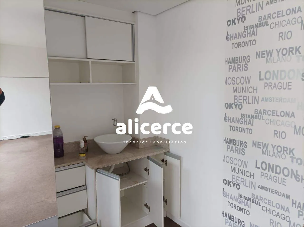 Imagem Sala à venda com , 33m² em Centro Florianópolis