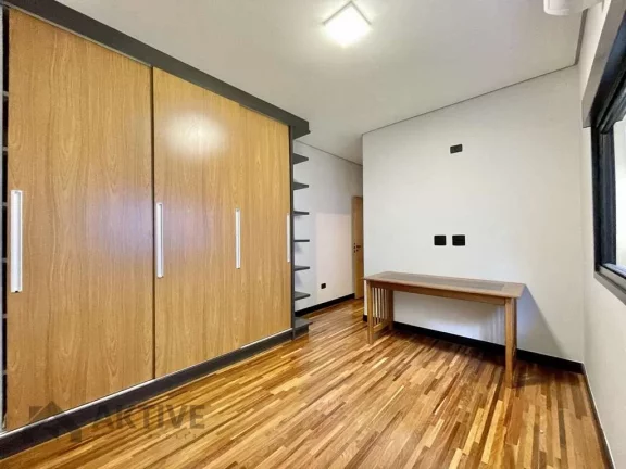 Imagem Casa de Condomínio em Granja Viana - Cotia