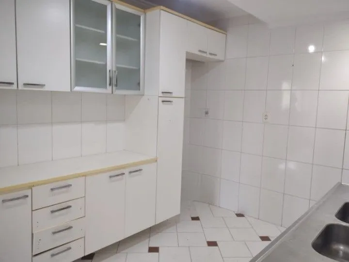 Imagem Casa 3 quantos com suíte, espaço gourmet, na Tristeza.