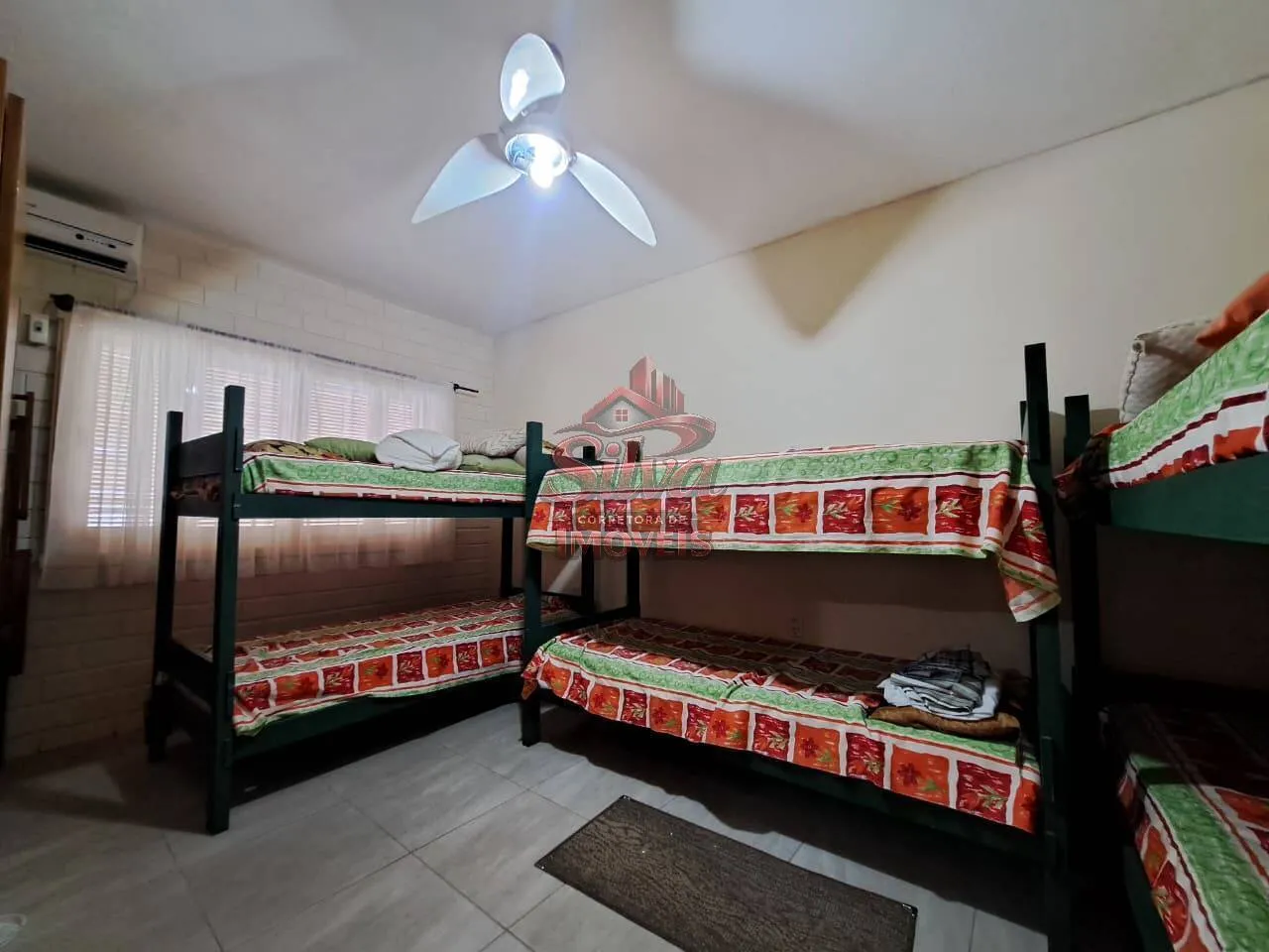 Imagem C1571| Casa 3 dormitórios com anexo a 75m do mar