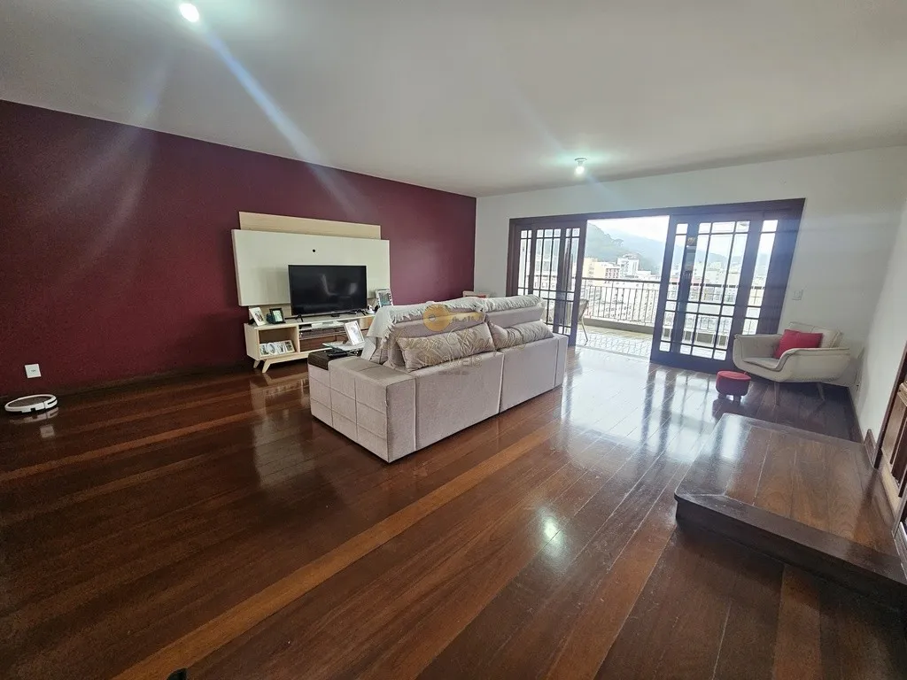 Foto do imóvel Apartamento para Venda em Teresópolis / RJ em Avenida Feliciano Sodré
