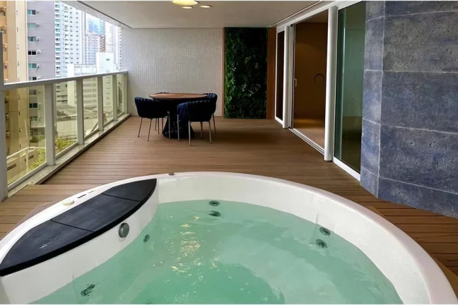 Foto do imóvel Apartamento à venda em Balneário Camboriú, Pioneiros, com 5 quartos, 240m2 em Julieta Lins
