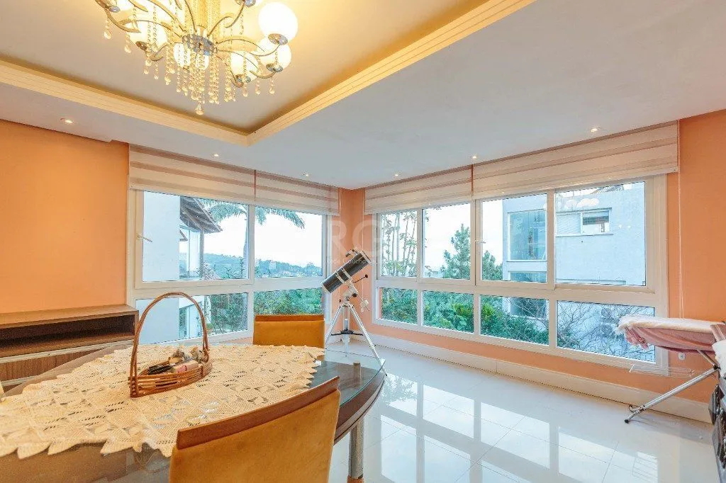 Imagem Casa de 498m², bairro Teresópolis