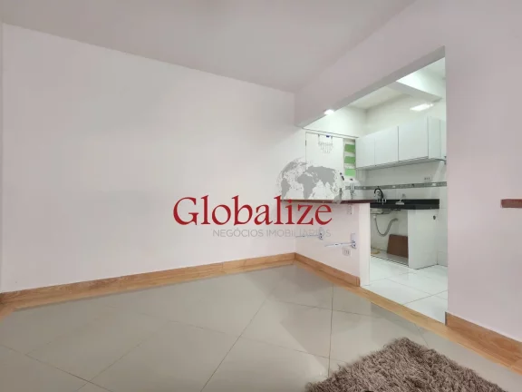 Imagem Sala Living a venda na Ponta da Praia, com 1 vaga por R$ 330.000,00