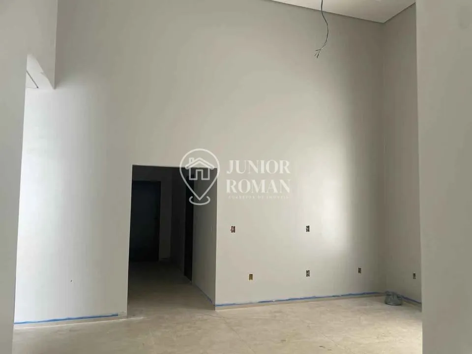 Imagem CASA ALTO PADRÃO COM 3 SUÍTES, 2 SALAS, PISCINA E GARAGEM PARA 2 CAMINHONETES - BAIRRO BANDEIRANTES - BARREIRAS/BA