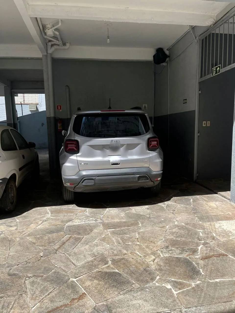 Imagem Apartamento de 2 quartos, 2 banheiros e 1 vaga de garagem no bairro Santana POA