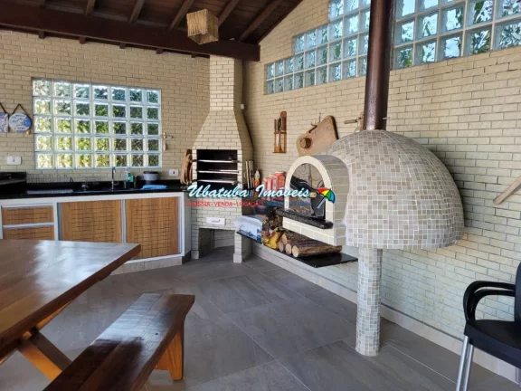 Imagem Linda casa com piscina em condomínio fechado em Ubatuba