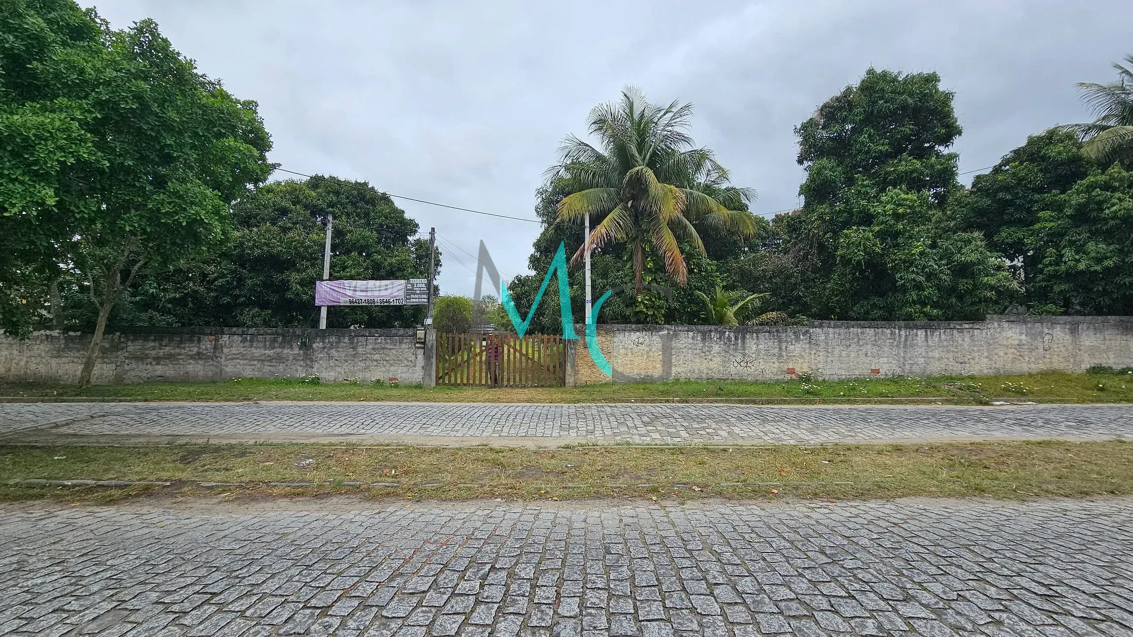 Foto do imóvel Terreno 2000m² à venda no bairro Jardim Letícia, em Campo Grande, Rio de Janeiro, RJ