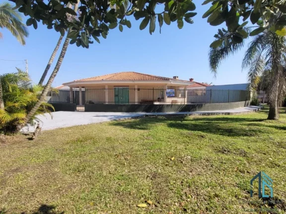 Imagem Casa praia leste, 03 quartos sendo 02 suítes, piscina, lugar top, 300 metros da praia, Praia de Leste Pontal do Paraná PR