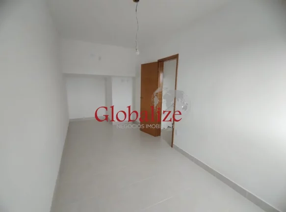Imagem Sobrado com 2 dormitórios, sendo 1 suíte no bairro do Estuário em Santos por R$515.000,00