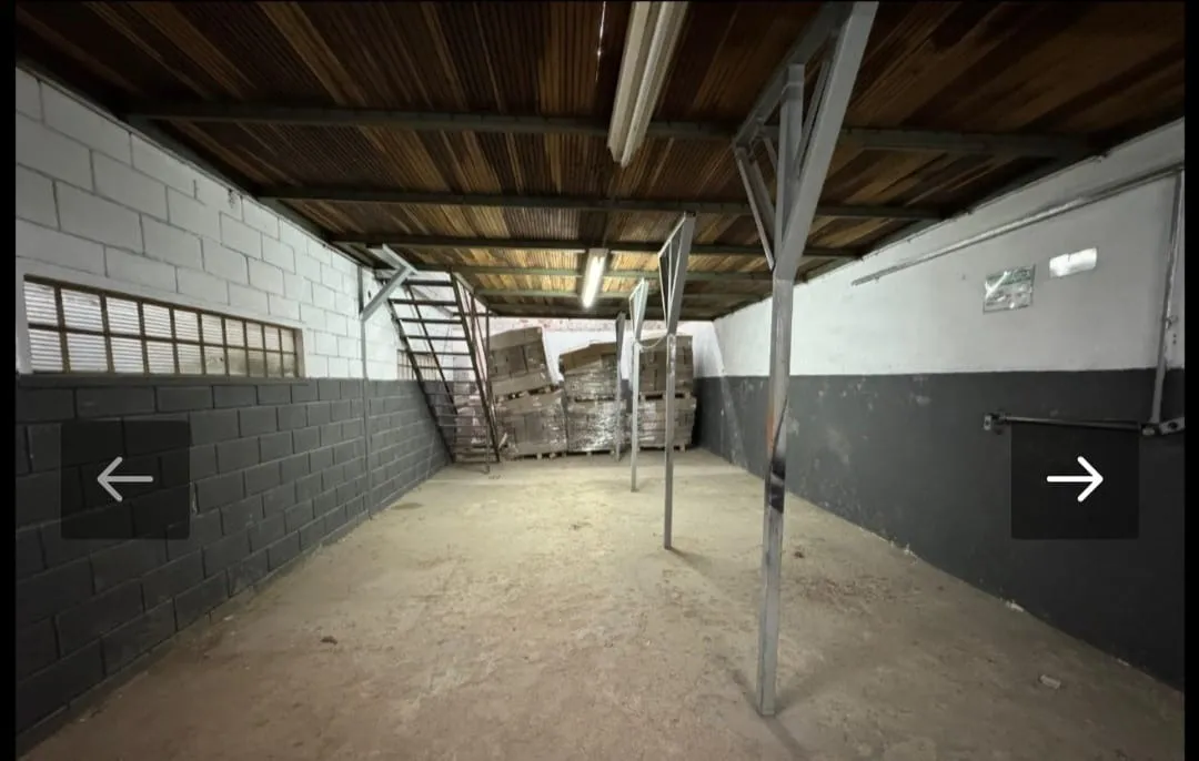 Imagem Salão Comercial para Alugar na Zona Norte - 800m² com Mezanino, Refeitório, Cozinha e 4 Banheiros