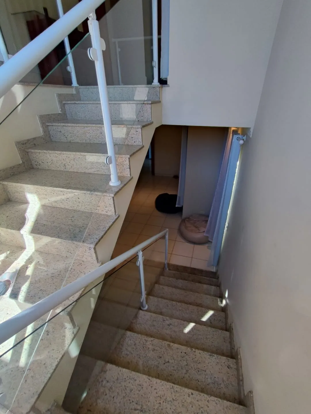 Imagem Casa à venda 3 Quartos, 1 Suite, 4 Vagas, 2105M², Parque Lago Azul, Pindamonhangaba - SP