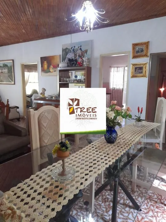 Imagem VENDA DE CHÁCARA NO VISTA ALEGRE, EM ARUJÁ/SP, OPORTUNIDADE com 5.160m², 4 quartos, sala ampla, cozinha ampla e grande área verde. CONSULTE-NOS