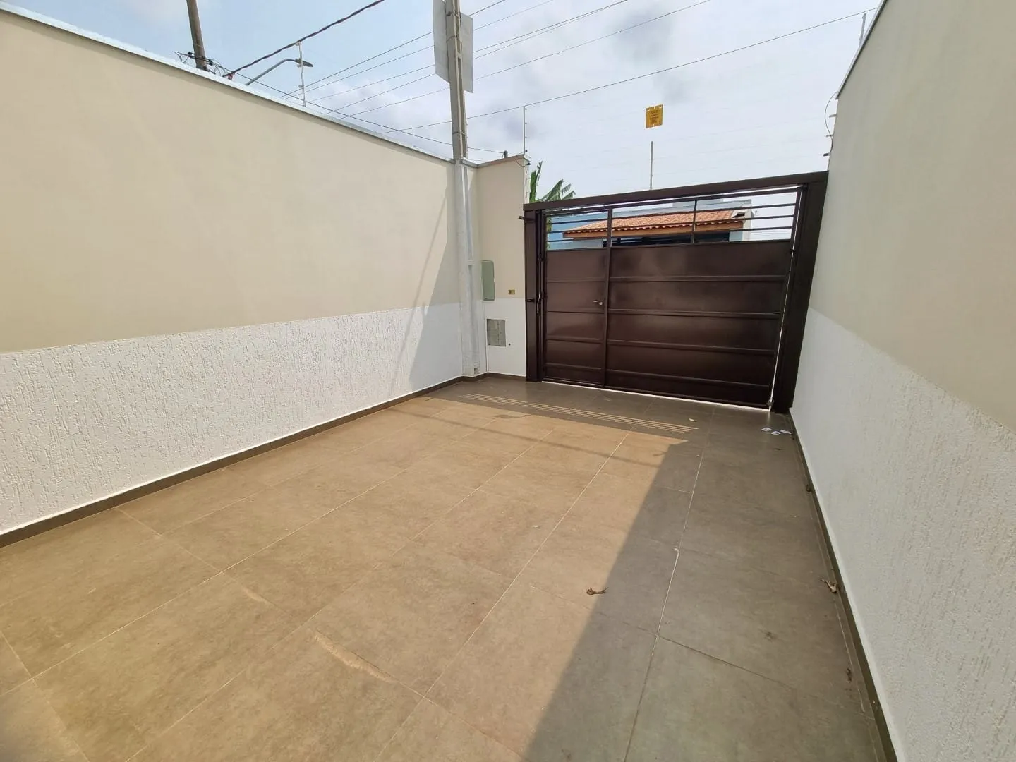 Imagem Casa Térrea com 2 Dormitórios, Terraço Gourmet Privativo, Localização Central e Acabamento Sofisticado