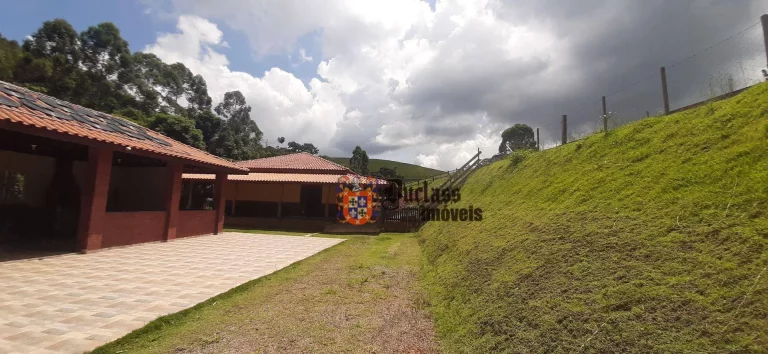 Imagem Chácara com 3 dormitórios à venda, 8000 m² por R$ 680.000,00 - Pinhal Grande - Toledo/MG