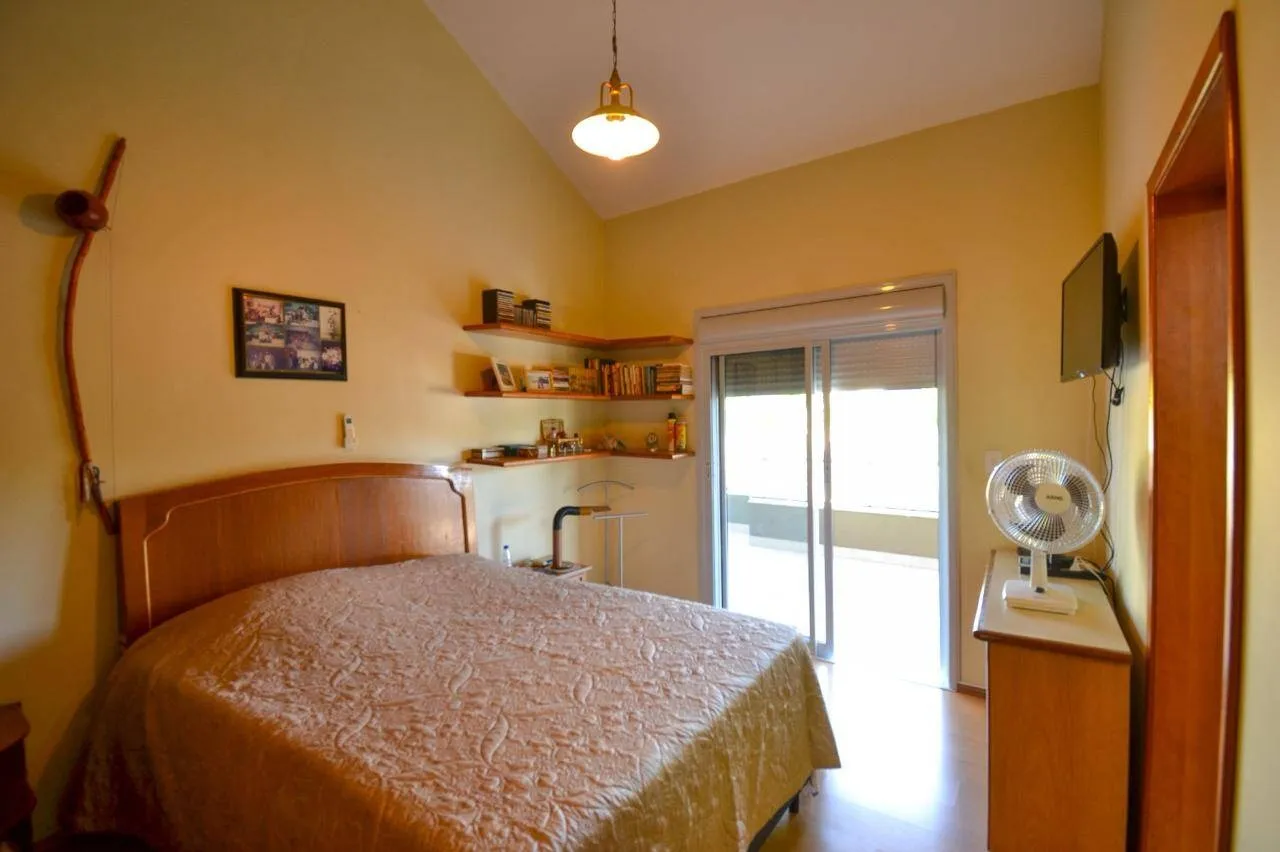 Imagem Luxuosa Casa com 4 Suítes à Venda em Alphaville - Santana de Parnaíba/SP