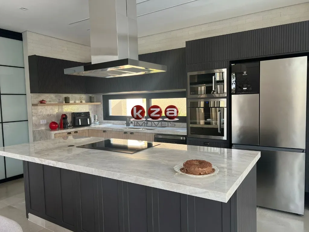 Imagem Casa em Condomínio de Luxo com 3 Suítes e 4 Vagas em Campinas-SP - Loteamento Residencial Arborais