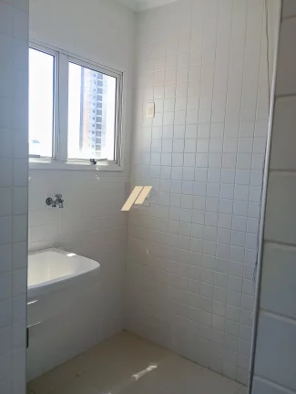 Imagem Apartamento à venda com 2 suítes no Cambuí, Campinas, São Paulo.