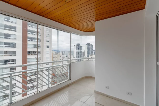 Imagem Apartamento à venda na Vila Romana, São Paulo-SP: 3 quartos, 1 suíte, 3 salas, 3 vagas de garagem!