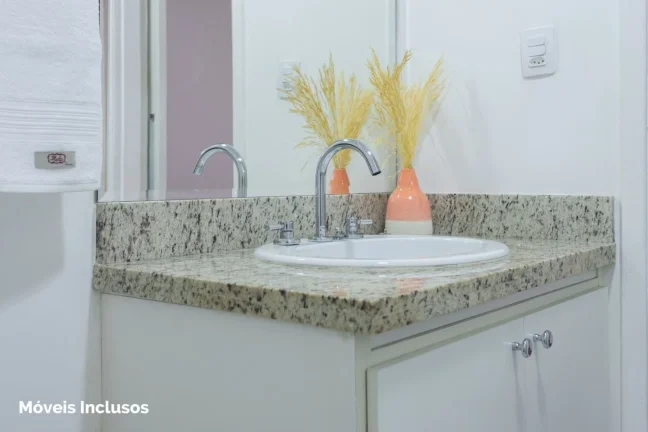 Imagem Apartamento 129M² Reformado, 3Q, 1 Suíte, 2 Banheiros, 1 Vaga, Varanda, Portaria 24h, Sol da Tarde.