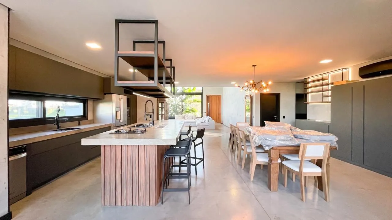 Imagem Casa de condomínio à venda em Torres, Centro, com 4 quartos, 221.55m2
