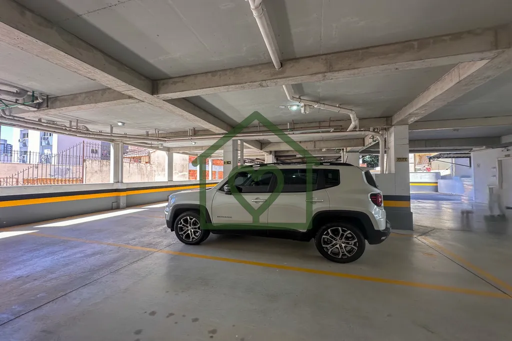 Imagem Excelente apartamento mobiliado, 2 dormitórios sendo 1 suíte, último andar com vista privilegiada...