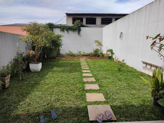 Imagem Sobrado para Venda em São José dos Pinhais, São Pedro, 3 dormitórios, 1 suíte, 2 banheiros, 2 vagas