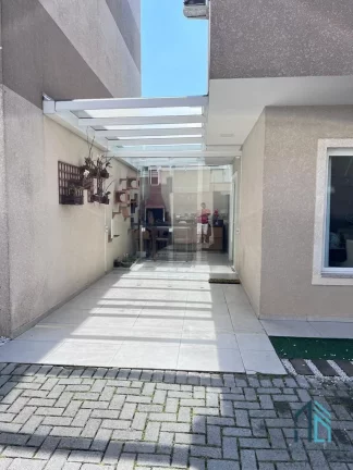 Imagem Sobrado a venda 03 quartos c/suíte, terraço, ático, ótima localização, no Uberaba em Curitiba PR