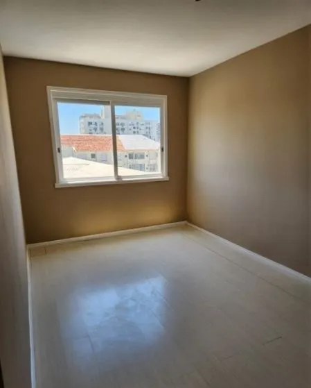 Imagem Apartamento no Menino Deus de 2 dormitórios DESOCUPADO