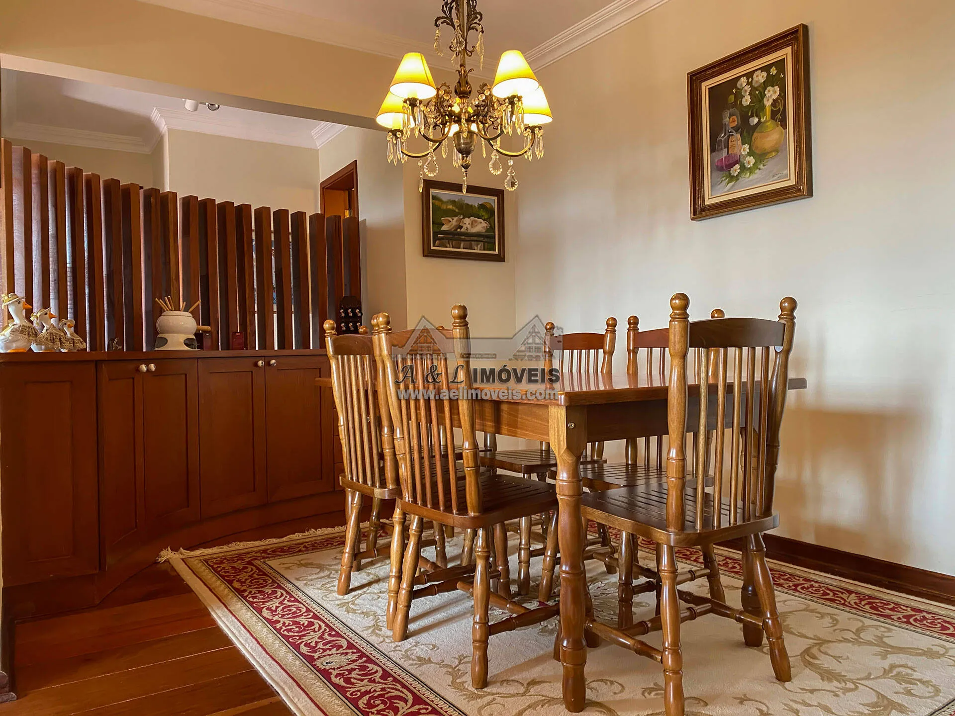 Imagem Apartamento à venda em Campos do Jordão - Duplex com 04 Suítes