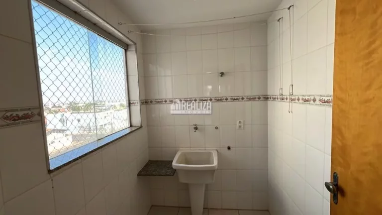 Imagem Apartamento de 3 dormitórios com churrasqueira e suíte no Condomínio Residencial Inatalândia III, no bairro Olinda, em Uberaba!