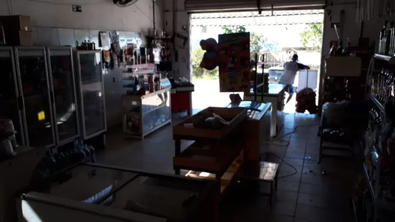 Imagem casa com comercio - Pedreira