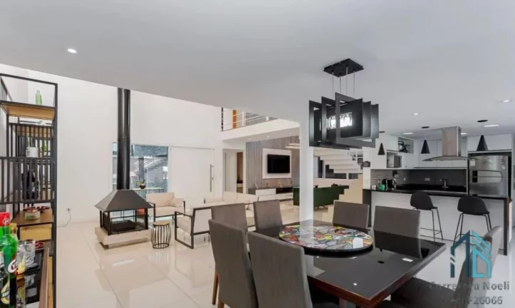 Imagem Casa PERMUTA 100%, 03 suítes, Piscina aquecida, no Uberaba em Curitiba PR