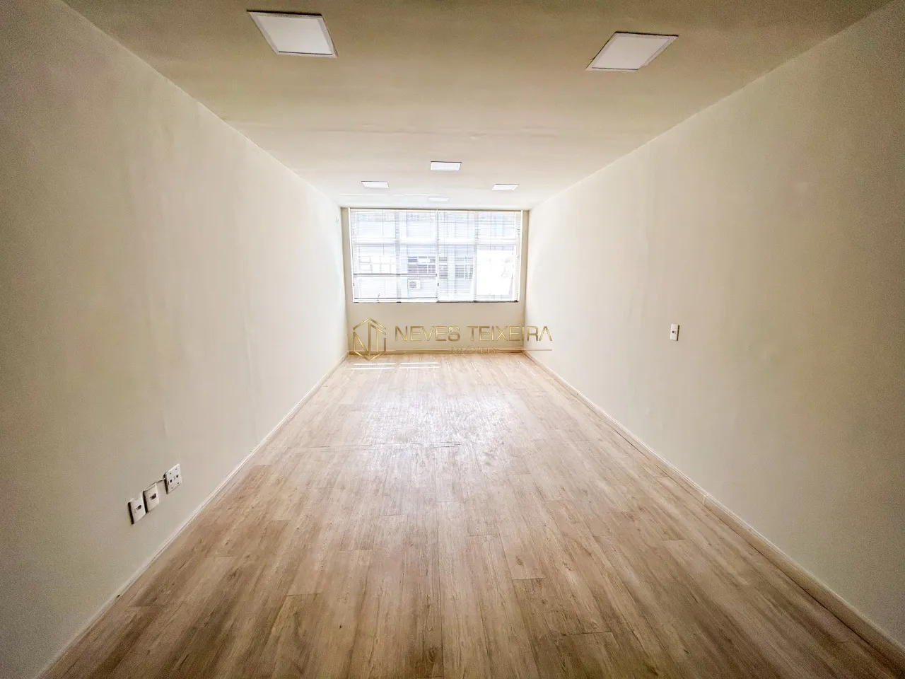 SALA COMERCIAL em BRASÍLIA - DF, ASA NORTE em SRTVN LOTE P
