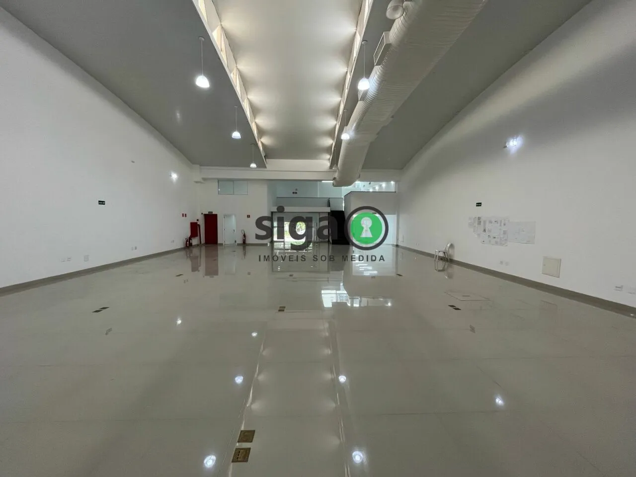 Imagem Ponto Comercial e 6 banheiros para Alugar, 845 m² por R$ 95.000/Mês