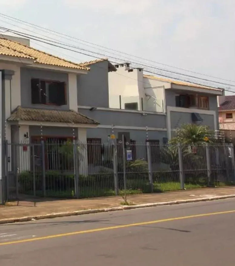 Imagem Casa 4 dormitórios à venda Partenon Porto Alegre/RS