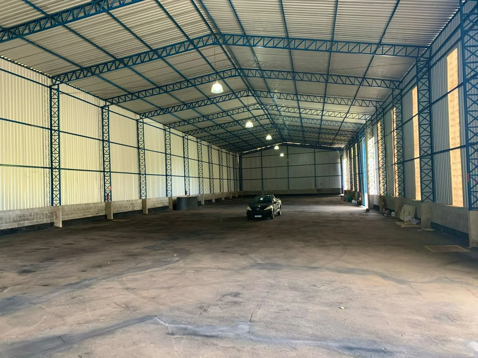 Foto do imóvel Excelente Campo Fabril Galpão Empresarial de 1.500m2 no Residencial Santa Helena em RESIDENCIAL SANTA HELENA - GLEBA II, SANTANA DE PARNAÍBA - SP