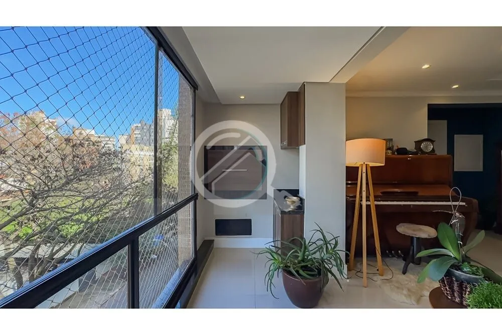 Imagem No bairro Petrópolis, na Rua Palmeira, Apartamento semi mobiliado de 03 Dormitórios (01 suite com ...