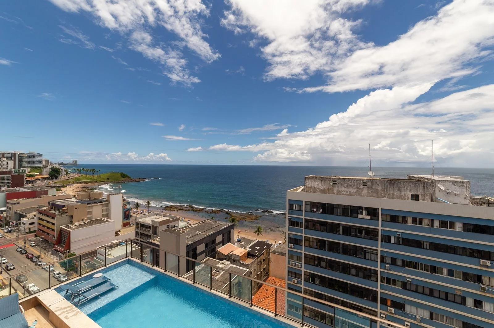 Imagem ALUGUEL RESIDENCIAL - LINDO FLAT MOBILIADO E DECORADO NO SMART FAROL DA BARRA, PRÉDIO NOVÍSSIMO E COMPLETO