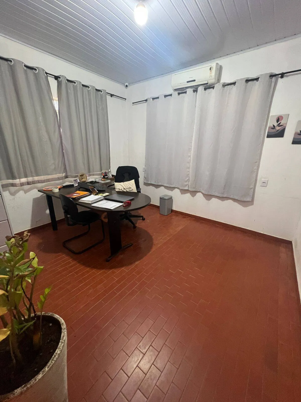 Imagem Casa Goiabeiras - 3 Quartos, Suíte e Amplo Quintal