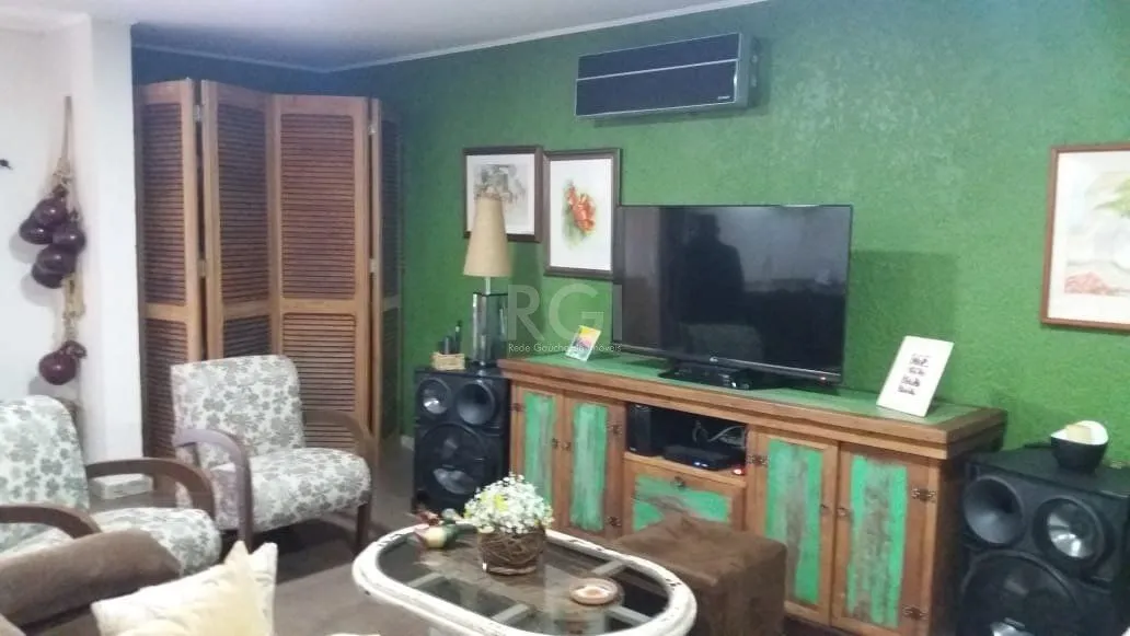 Imagem Casa para Venda - 300m², 5 dormitórios, sendo 1 suites, Bela Vista