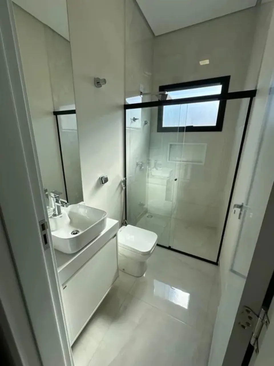 Imagem Casa de alto padrão em condomínio à venda em Sorocaba-SP, Jardim Villagio Milano: 3 quartos, 3 suítes, 3 salas, 4 banheiros, 4 vagas, 164m².