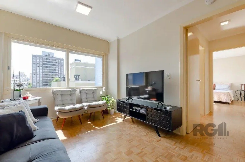 Imagem Apartamento de 2 dormitórios no bairro Menino Deus