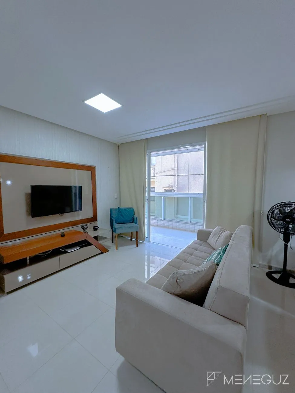 Imagem APARTAMENTO 3 QUARTOS A VENDA DE FRENTE PARA O MAR TOTALMENTE MOBILIADO E DECORADO