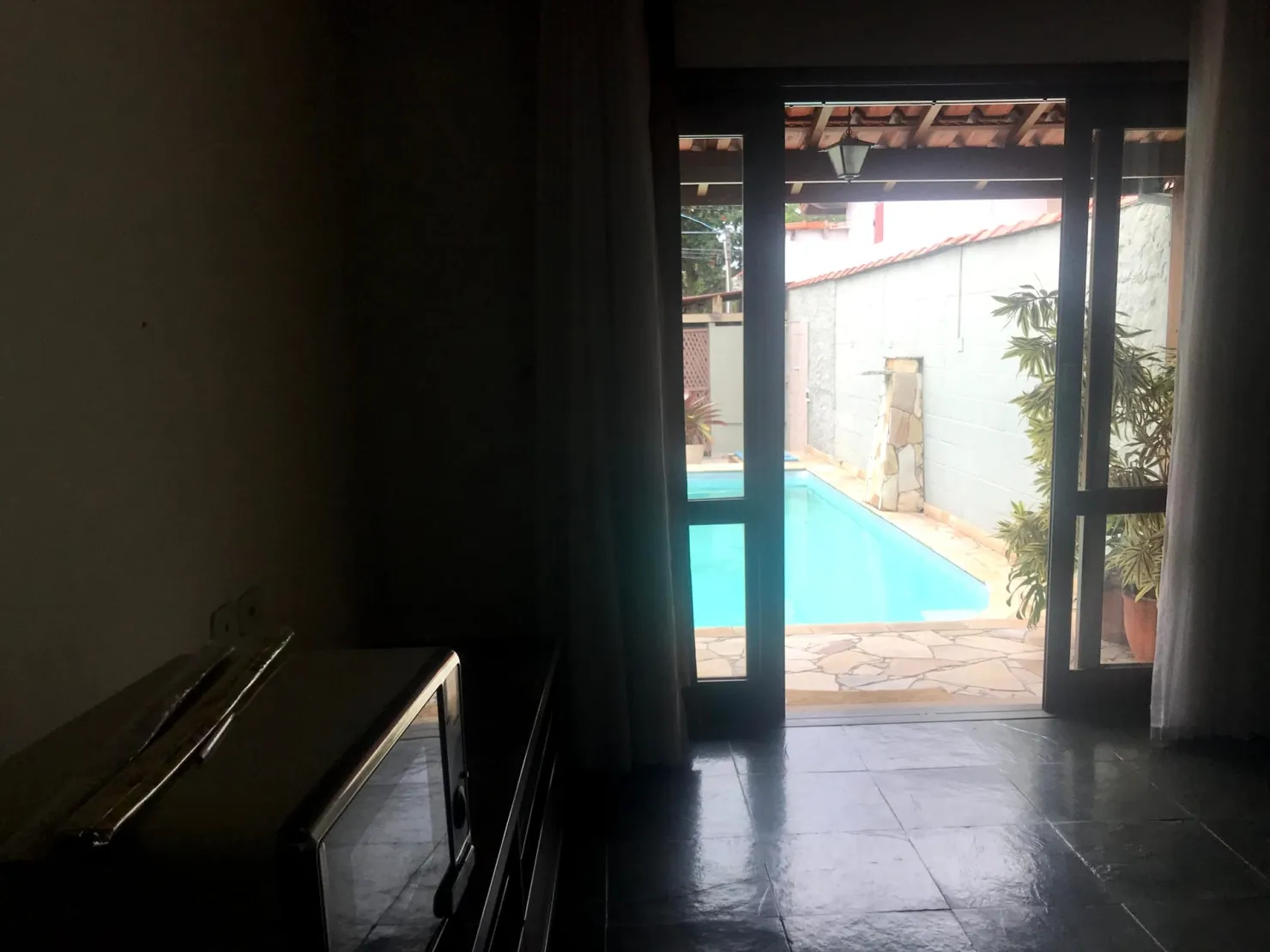 Imagem Casa à venda 2 Quartos, 5 Vagas, 250M², Conjunto Residencial Araretama, Pindamonhangaba - SP