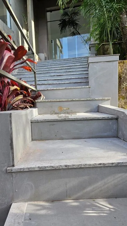 Imagem Casa para Venda em Teresópolis / RJ no bairro Soberbo