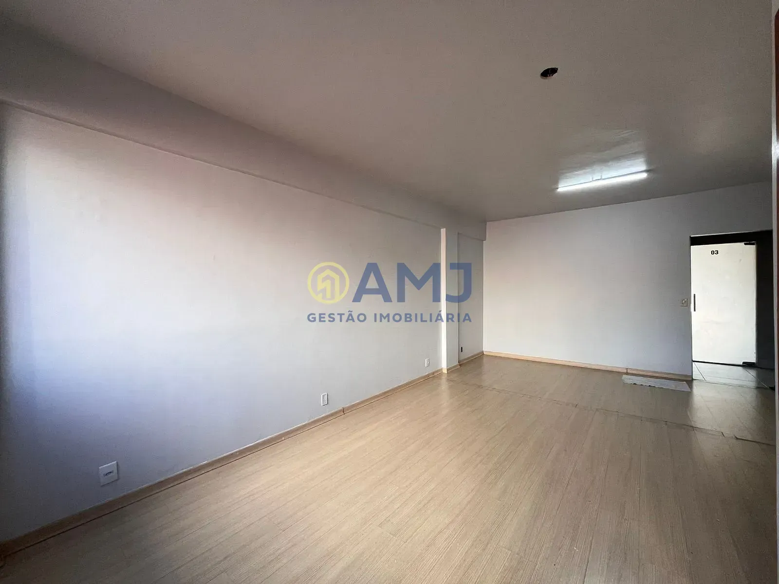 Imagem SALA COMERCIAL PARA LOCAÇÃO | AV. T-7 | SETOR BUENO- GOIÂNIA